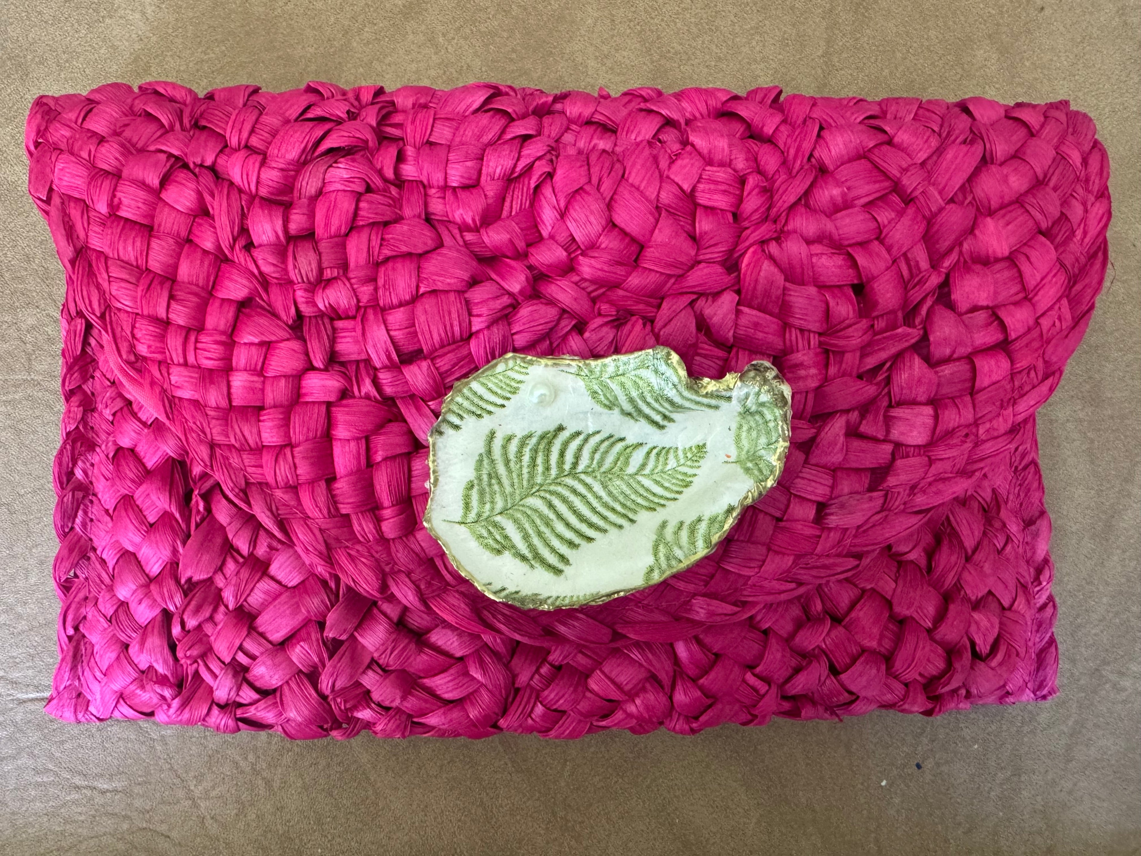 Oyster Embellished Straw Envelope Clutch - Pink with Fern