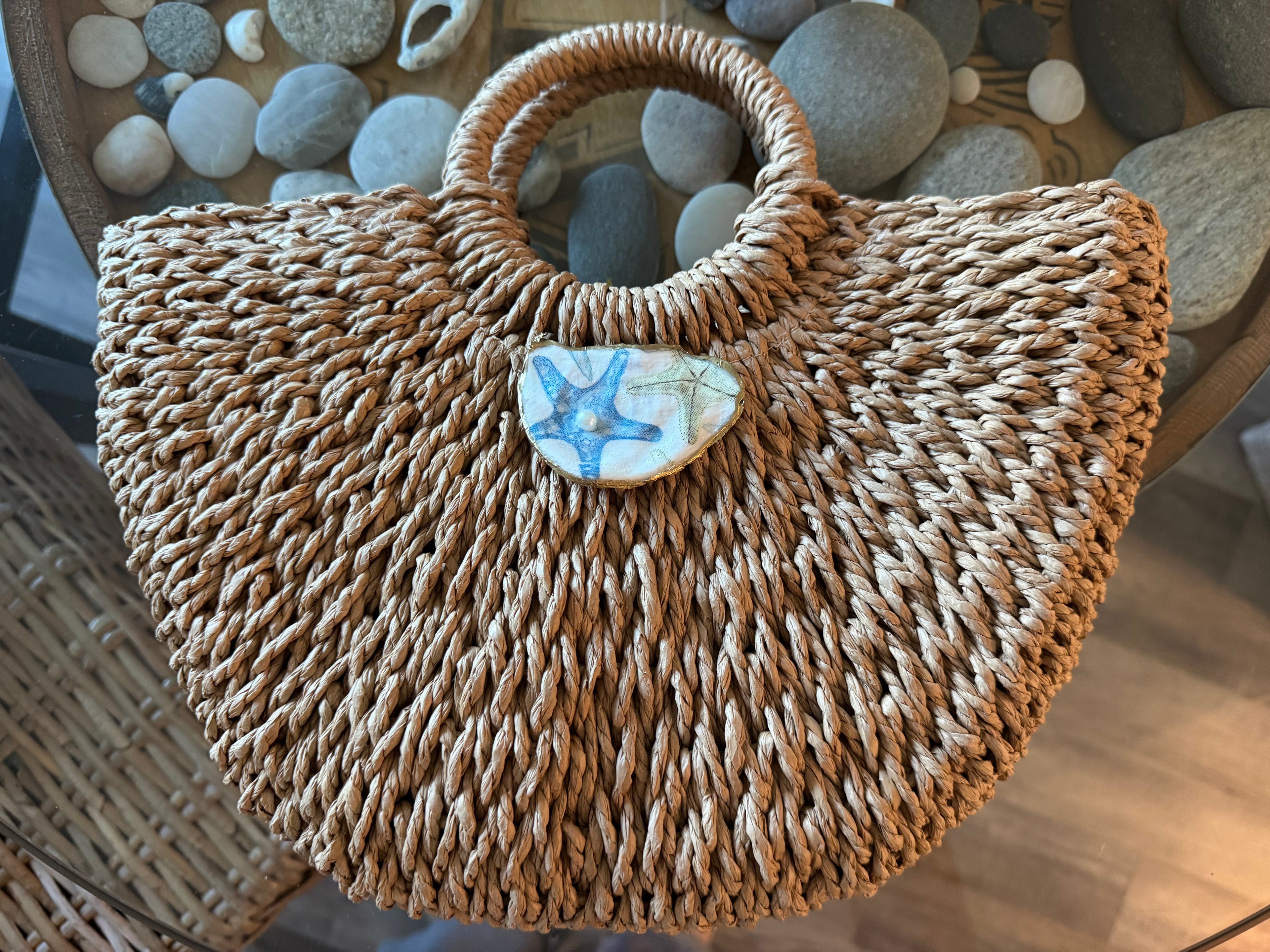 Straw Round Handled Tote - Starfish Shell